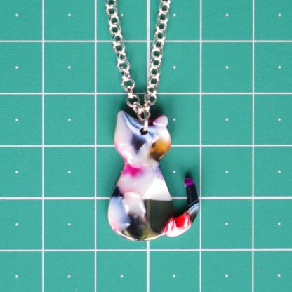 Mini-Kitty Cat Pendant Silver Necklace Resin Acrylic